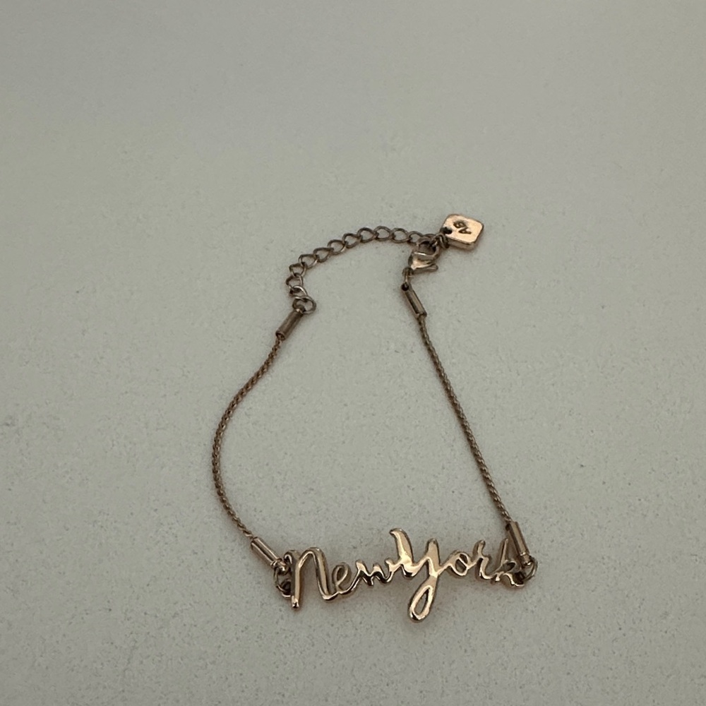 Gold New York Bracelet